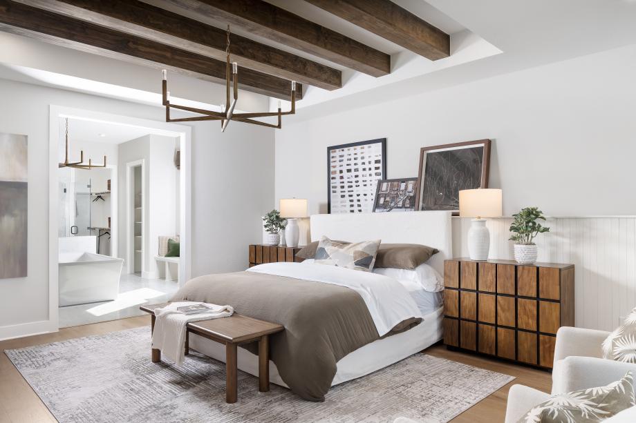 Travisso_Haywick_PrimaryBedroomSuite_2_920